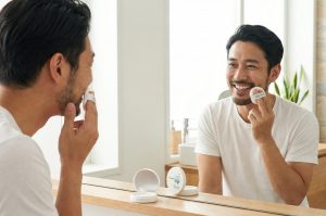 ■ フェイスパウダー（テカリを抑え、清潔感をキープ）